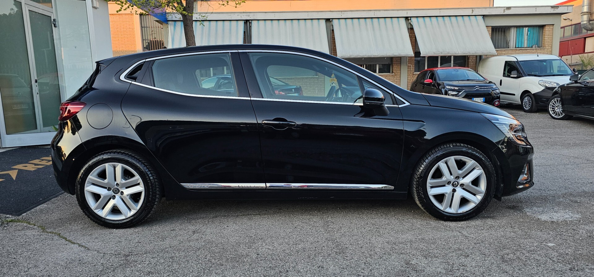 Renault Clio TCe 12V 100 CV GPL 5 porte Intens