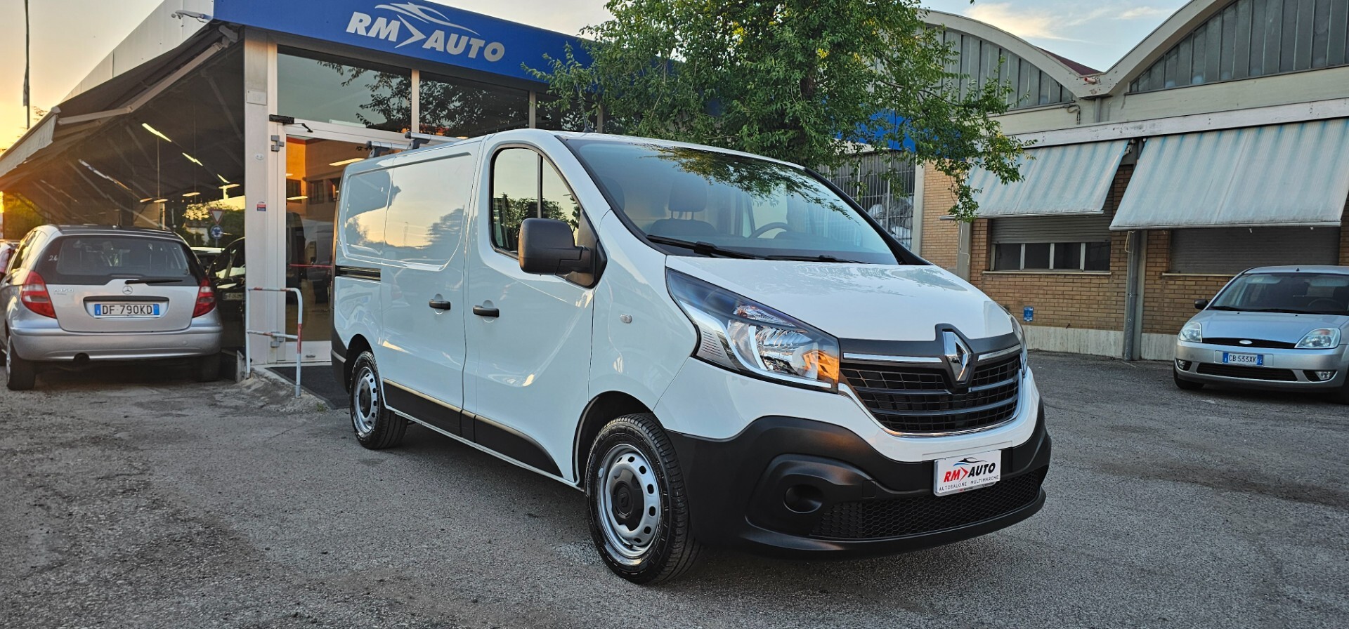 Renault Trafic 2.0 Tdci 120 Cv