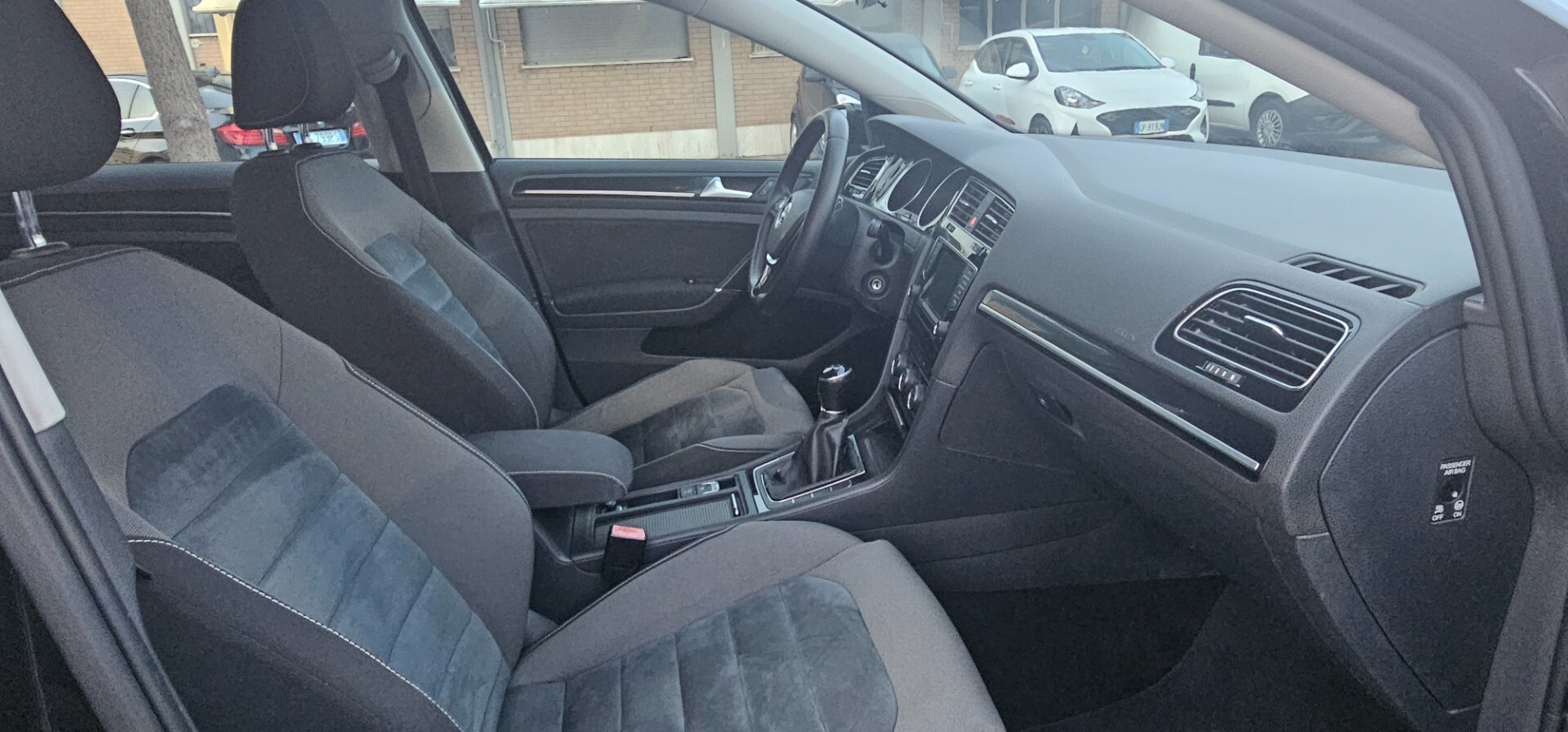 Volkswagen Golf 1.6 TDI 110 CV Executive EURO 6