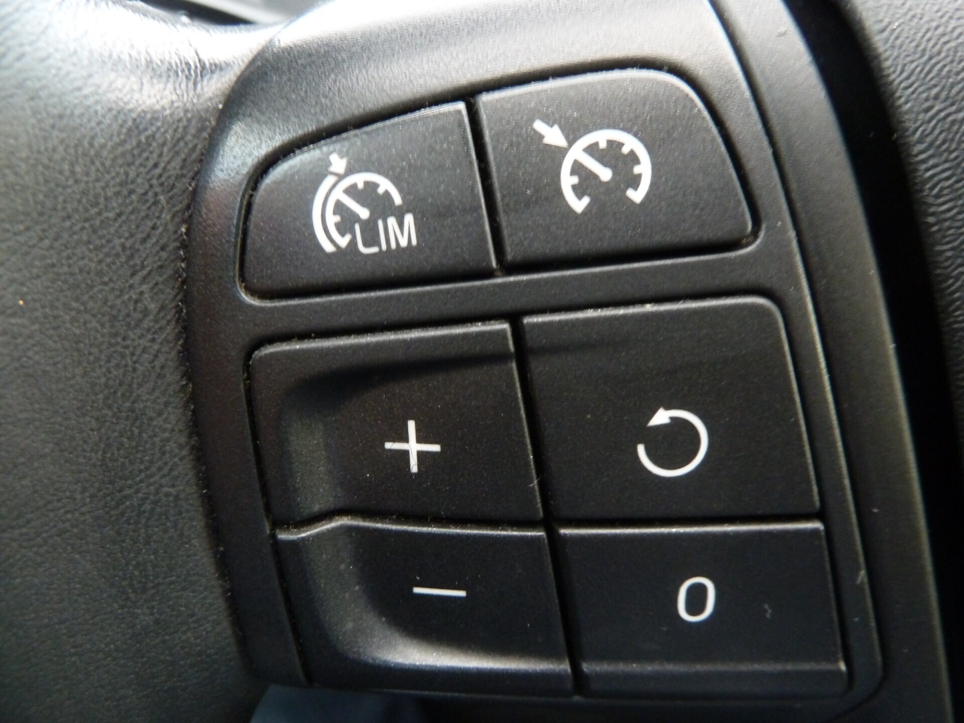 Volvo V40 Cross Country D2 1.6 Momentum